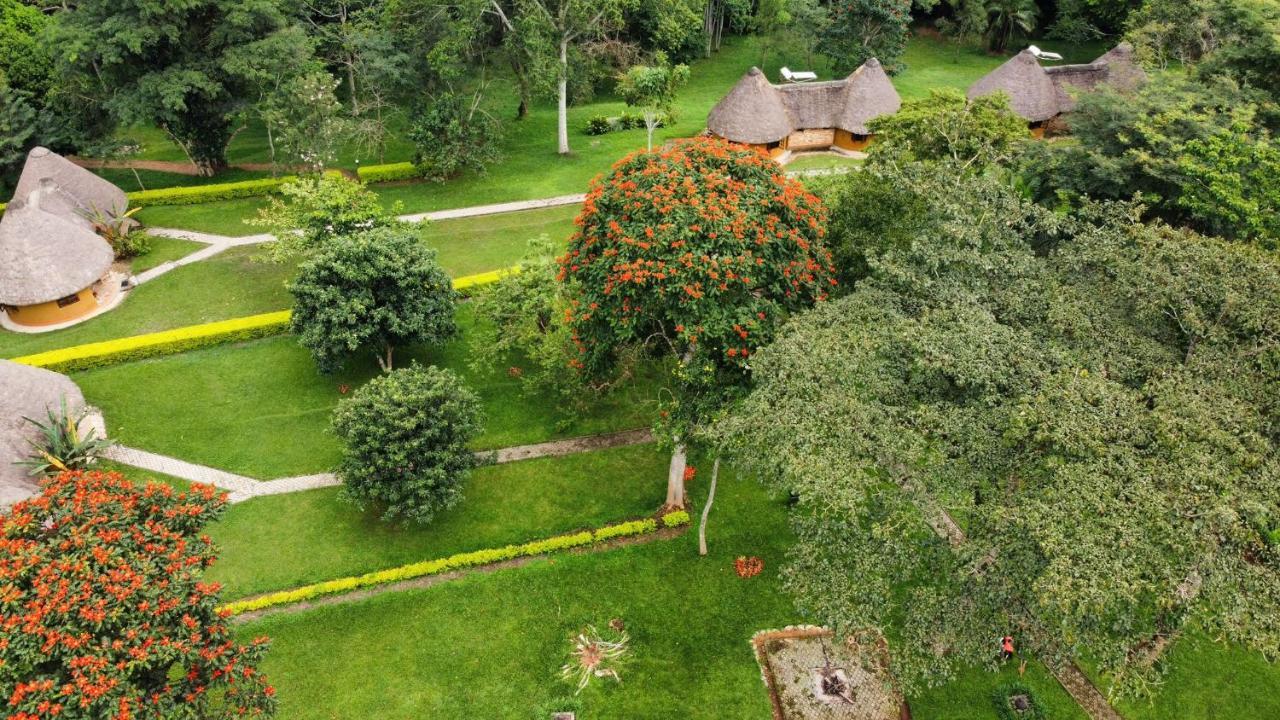 Kibale Guest Cottages Fort Portal Exterior foto